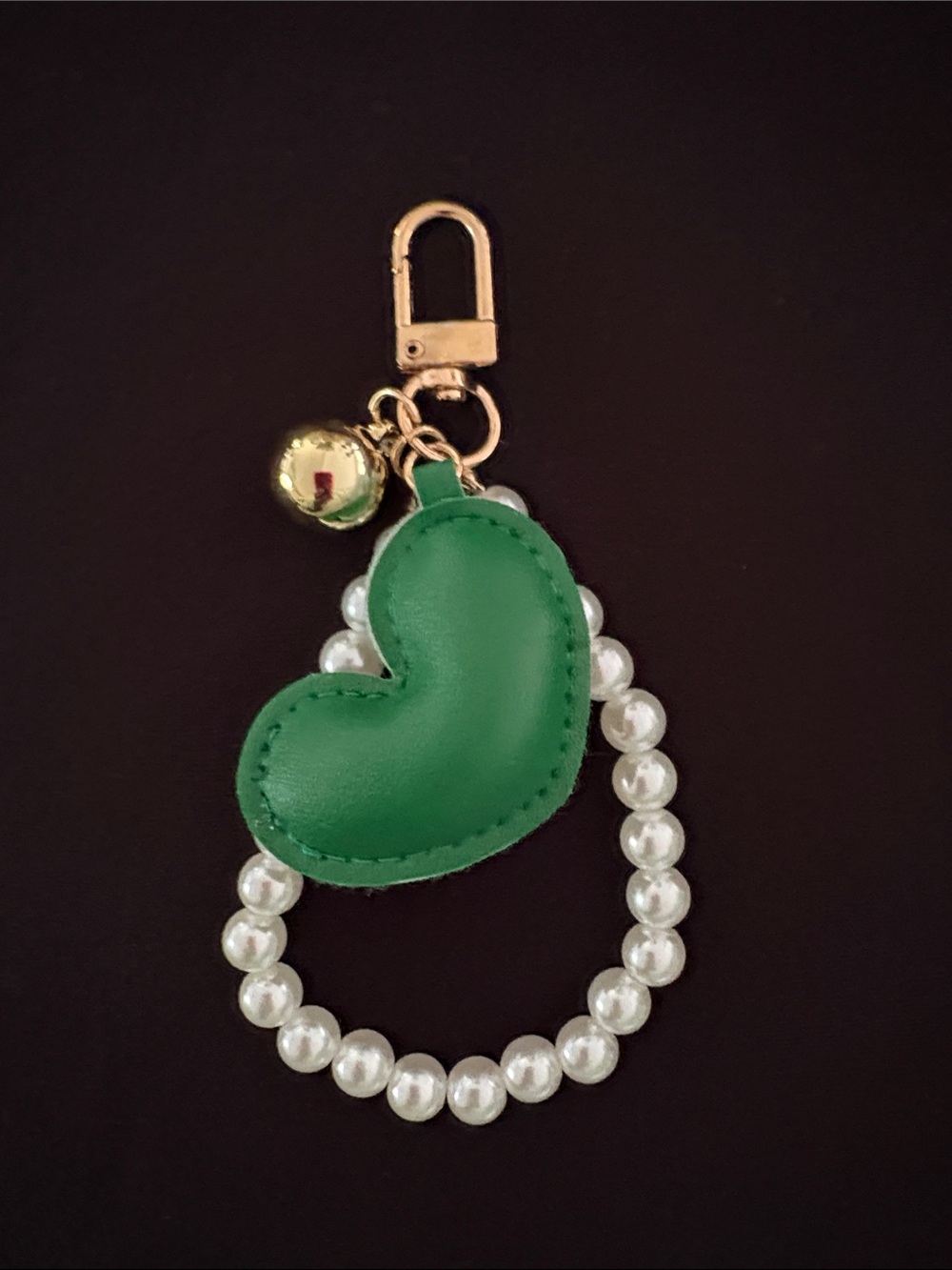 Green Heart Pearl Wristlet Zipper Pull Keychain with Gold Accent